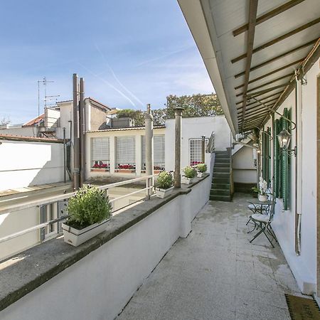Attico Nel Cuore Di Roma Con Box Privato Per Auto Exterior photo
